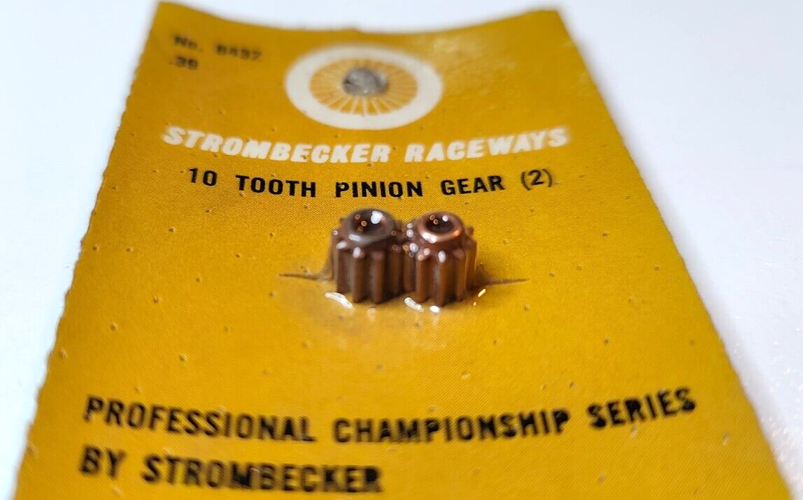 Strombecker Pinion Gear 10 tooth  for 3/32" 0.0925" shaft.   No. 8432 - 1 pair