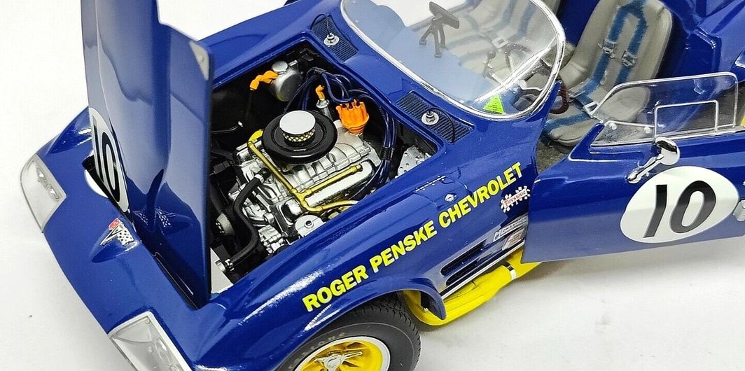 Exoto 1/18 Scale DC21823T - Chevrolet Corvette Grand Sport - #10 Blue