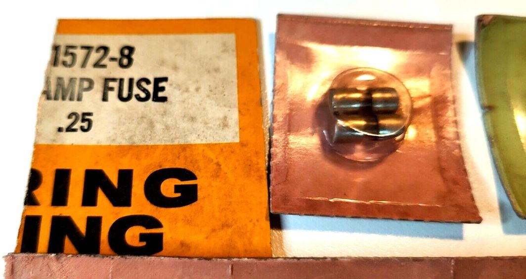 Fuses, Vintage Atlas #1572-8 Five Amp Fuses 32 in sealed packages.