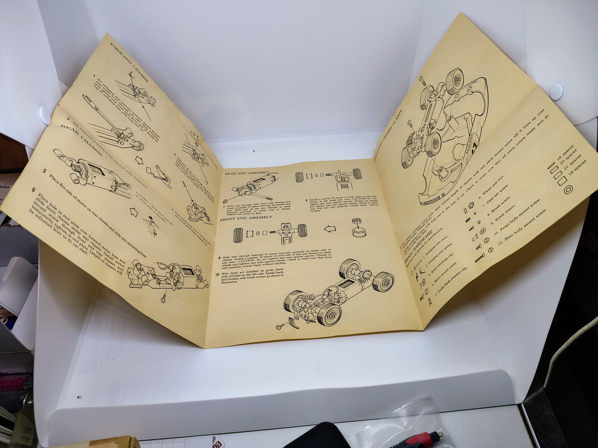 Vintage Eldon Concours Ferrari 330 P/LM 1/32 kit – actual contents, original box and paperwork