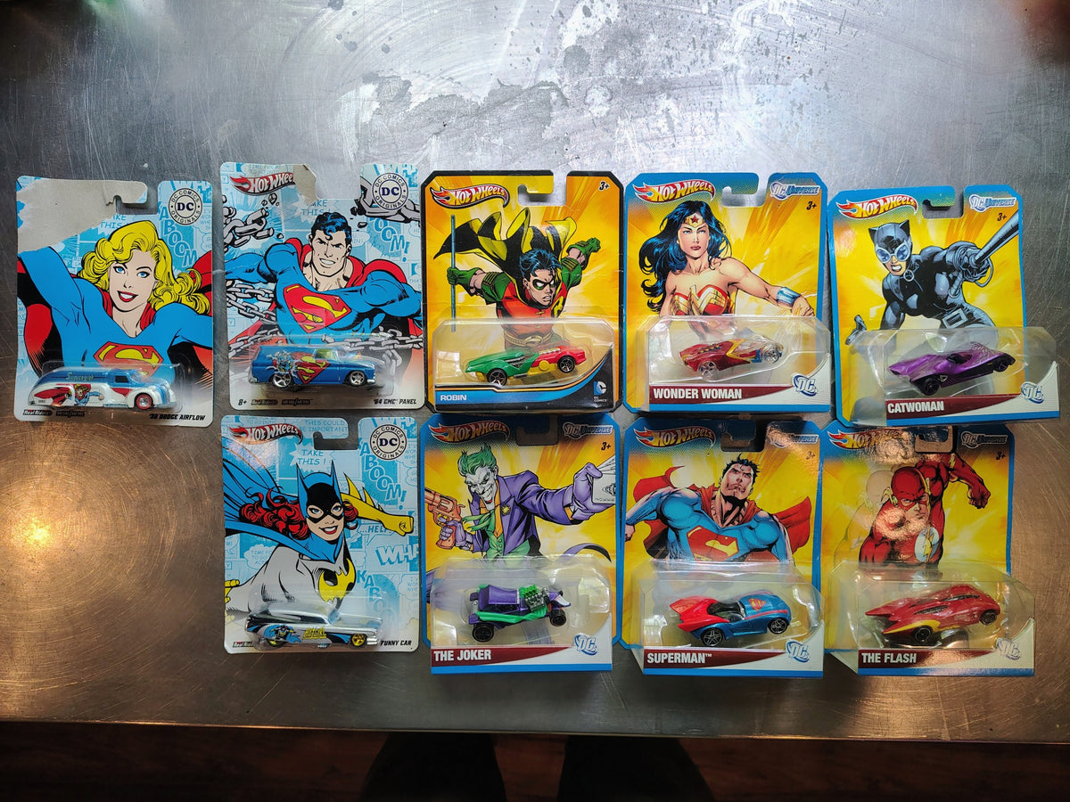 Models – Hot Wheels DC Comics Supergirl Superman Robin 9 Car Carded Lot complete lot