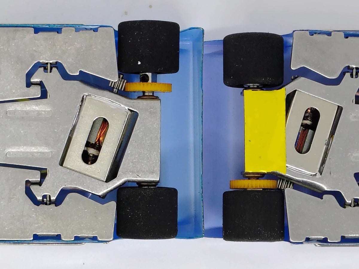 JK Cheetah anglewinder chassis comparison showing race-prepped rear axle and gearing