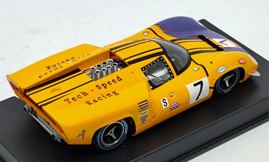 Thunderslot 1/32 Analog RTR - LOLA T70 MKIII Chris Craft/Eric Liddell #7
