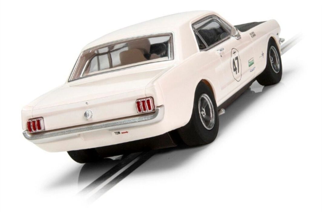 C4353 Ford Mustang - Bill and Fred Shepherd - Goodwood Revival