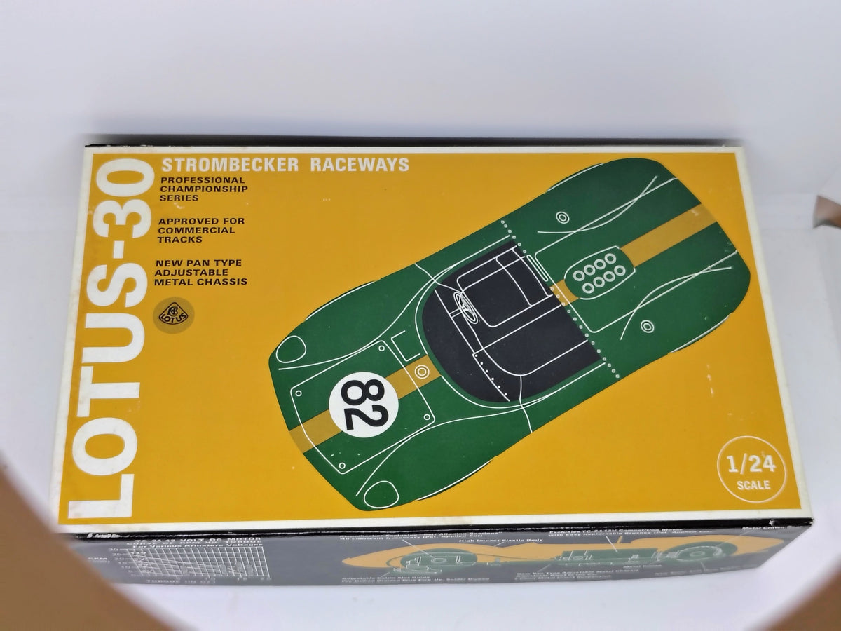 Vintage Strombecker Raceways Lotus 30 1/24 scale slot car competition kit