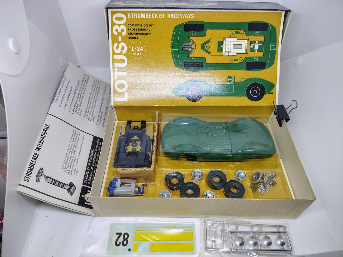 Vintage Strombecker Lotus 30 1/24 competition slot car kit complete in original box