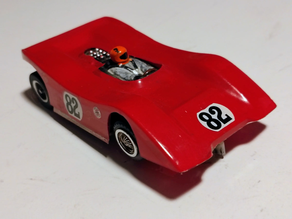 Actual red number 82 Ti-22 vintage 1/32 Can-Am slot car Riggen chassis Wilson motor